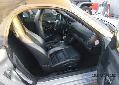 2002 Porsche Boxster z USA, uszkodzony, nr VIN WP0CA298X2U620719